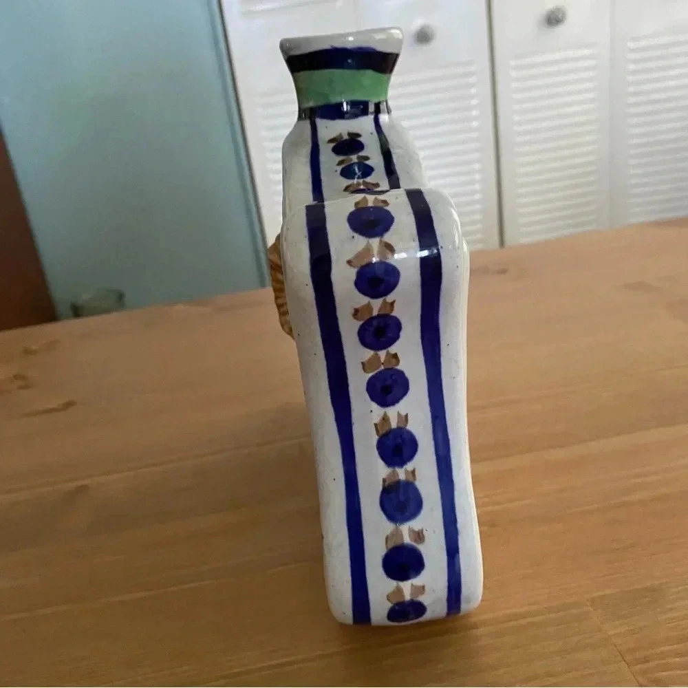 Tonala Lion Decanter, Made in Mexico, Handpainted, 7‎ 3/4” Tall